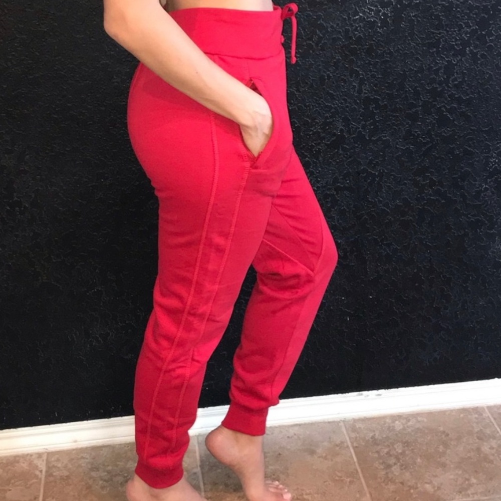 1 RED pair only Premium joggers with zippered pockets - Picture 3 of 3